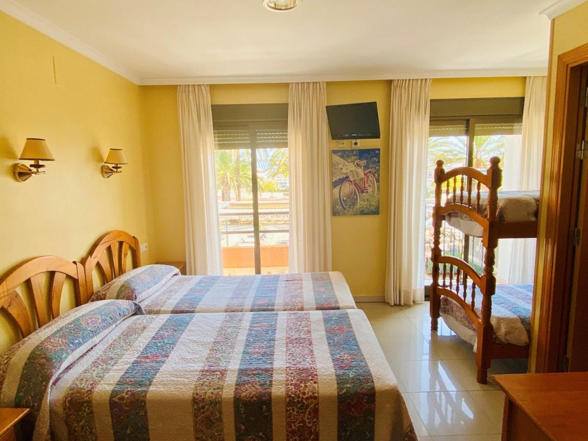 דניה Hostal L'Anfora מראה חיצוני תמונה