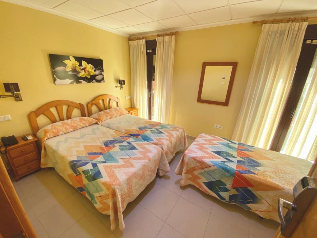 דניה Hostal L'Anfora מראה חיצוני תמונה