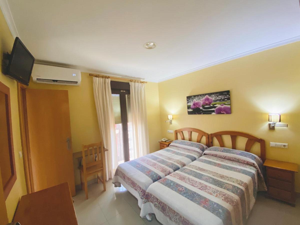 דניה Hostal L'Anfora מראה חיצוני תמונה