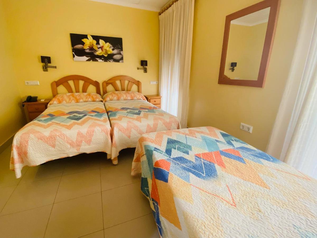 דניה Hostal L'Anfora מראה חיצוני תמונה